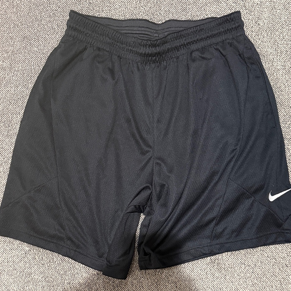 Nike men’s black Nike shorts Medium